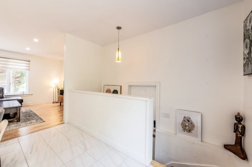 Staircase - 6025 Rue Parent, Brossard, QC 