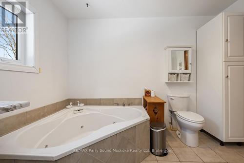 39 Hardies Road, Mckellar, ON 