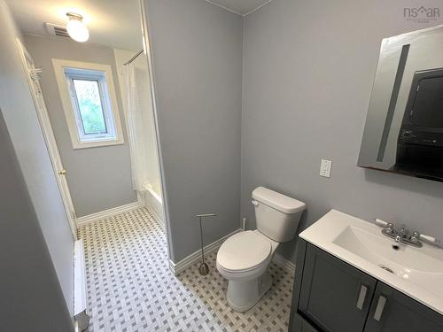 8 Iona Road, Wolfville, NS 