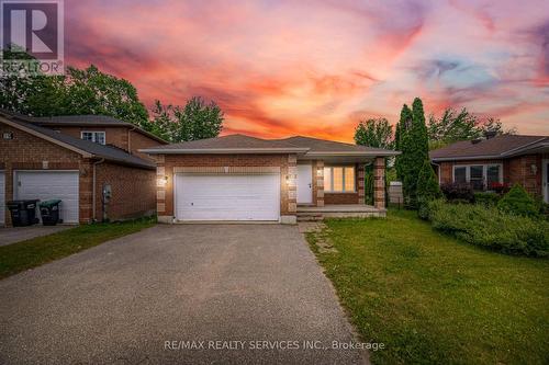 17 SYDENHAM WELLS  Barrie, ON L4M 6R3