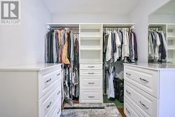 Master Closet - 