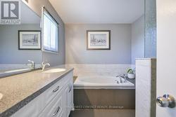 Master bathroom - 