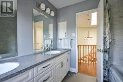 Main Bathroom - 