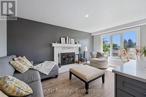 27 Notchwood Court, Kitchener, ON 