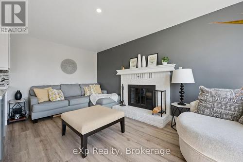27 Notchwood Court, Kitchener, ON 
