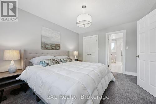 27 Notchwood Court, Kitchener, ON 