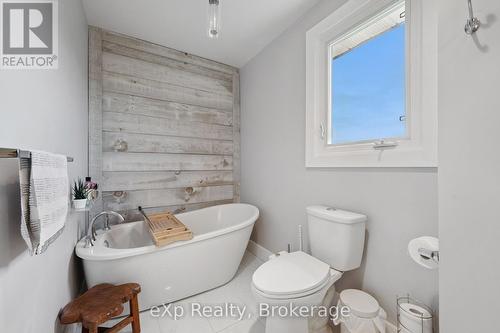 27 Notchwood Court, Kitchener, ON 
