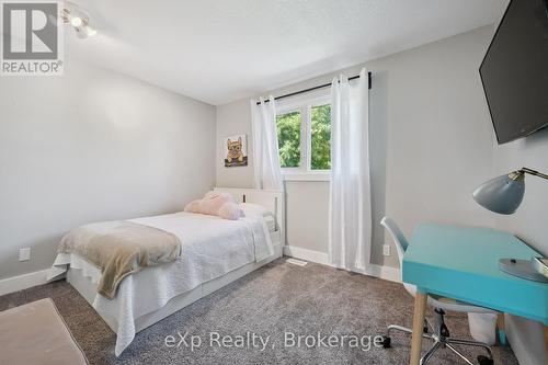 27 Notchwood Court, Kitchener, ON 