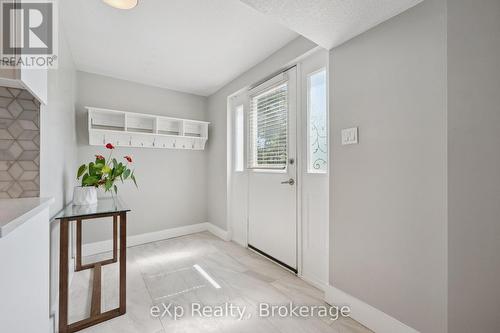 27 Notchwood Court, Kitchener, ON 