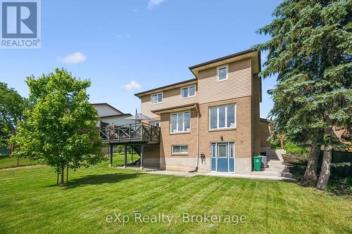 27 Notchwood Court, Kitchener, ON 