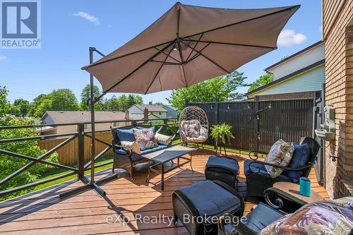 27 Notchwood Court, Kitchener, ON 
