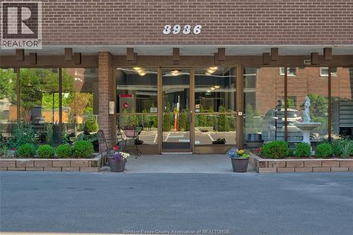 3936 WYANDOTTE STREET East Unit# 713  Windsor, ON N8Y 4V1