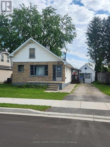 31 QUEEN STREET  Strathroy-Caradoc (Se), ON N7G 2H5