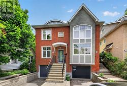 312 IONA STREET  Ottawa, ON K1Z 7B9