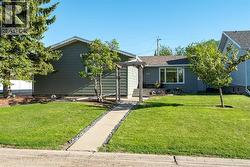 345 9 Street SE  Three Hills, AB T0M 2A0