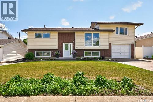 923 Laurier STREET  Moose Jaw, SK S6H 2W5