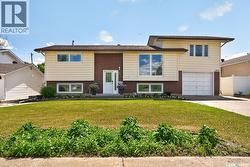923 Laurier STREET  Moose Jaw, SK S6H 2W5
