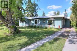 8908 33 Avenue NW  Calgary, AB T3B 1M6