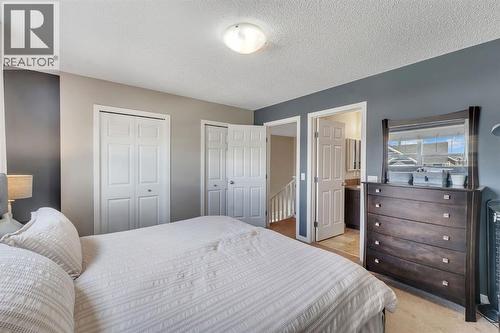 27 River Heights Crescent, Cochrane, AB 