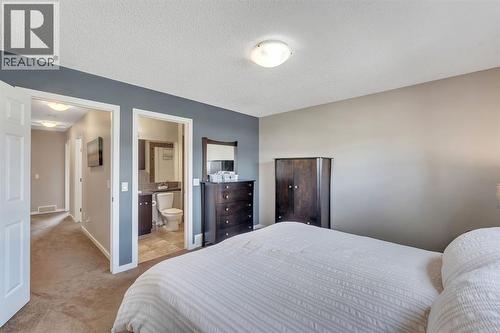27 River Heights Crescent, Cochrane, AB 