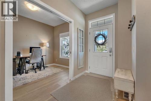 27 River Heights Crescent, Cochrane, AB 