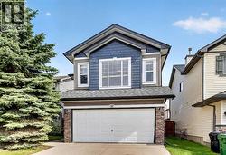 32 Everglen Grove SW  Calgary, AB T2Y 4Z3