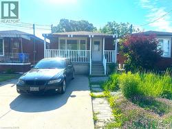 70 ELLIS Avenue  Hamilton, ON L8H 4L9