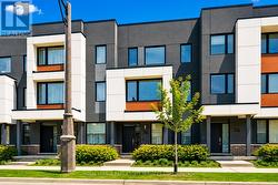 78 HUGUENOT ROAD  Oakville, ON L6H 0X4