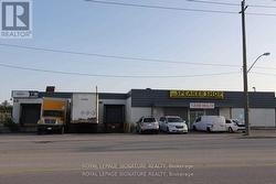 2 - 59 COMSTOCK ROAD  Toronto, ON M2K 0E3