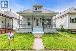 383 MCEWAN  Windsor, ON N9B 2E5