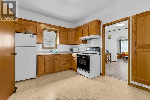 383 Mcewan, Windsor, ON 