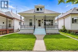 383 MCEWAN Windsor, ON N9B 2E5