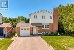1119 Woodbine Avenue  Sudbury, ON P3A 2L8