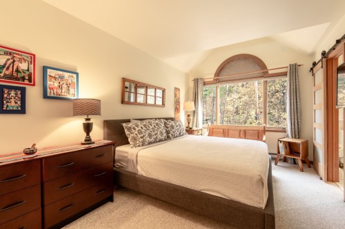 Master Bedroom - 305-170 Ch. De La Forêt, Mont-Tremblant, QC 