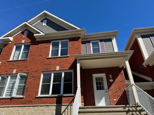 6598 Rue Claudel  Brossard, QC J4Z 0H6