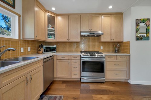 4800 Lewis Rd, Campbell River, BC 