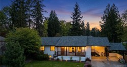 1025 Maple Lane Dr Parksville, BC V9P 1T3