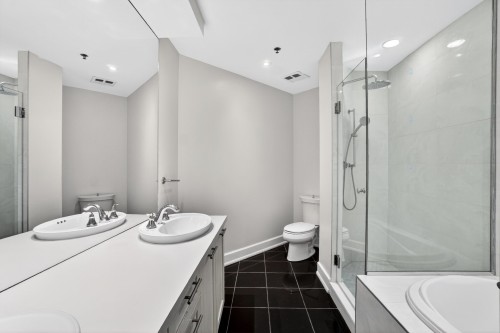 Salle de bains - 707-300 Av. Des Sommets, Montréal (Verdun/Île-Des-Soeurs), QC 