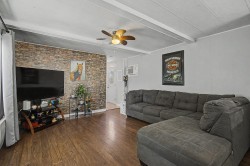 Salon - 