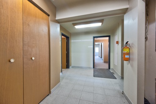 Mud Room - 3341 Ch. St-Charles, Terrebonne (Lachenaie), QC 