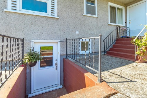 3433 Bethune Ave, Saanich, BC 