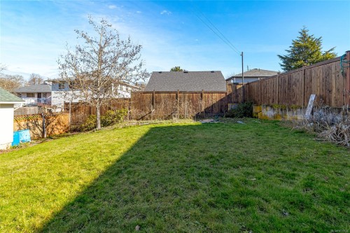 3433 Bethune Ave, Saanich, BC 