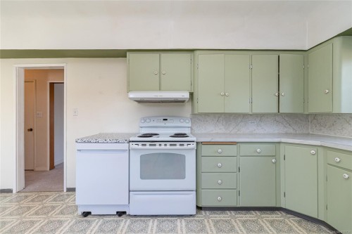 3433 Bethune Ave, Saanich, BC 