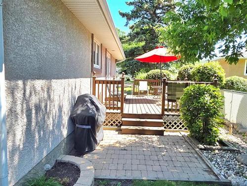 1106 Salter St, Winnipeg, MB 