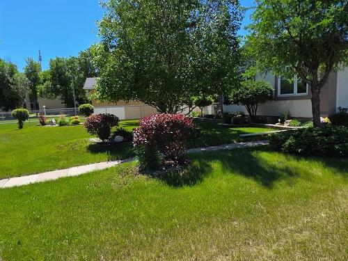 1106 Salter St, Winnipeg, MB 