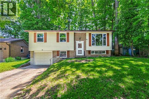 16 DOGWOOD Place  Cambridge, ON N3C 2Z4