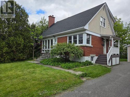 30 SUNNYCREST DRIVE  Ottawa, ON K2E 5Y2