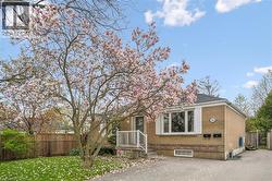 1262 HOMEWOOD Drive  Burlington, ON L7P 2M6