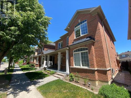 9 QUAIL HOLLOW  Markham, ON L6B 0K7