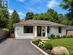 LOWER - 9884 BAYVIEW AVENUE Richmond Hill, ON L4C 2L3